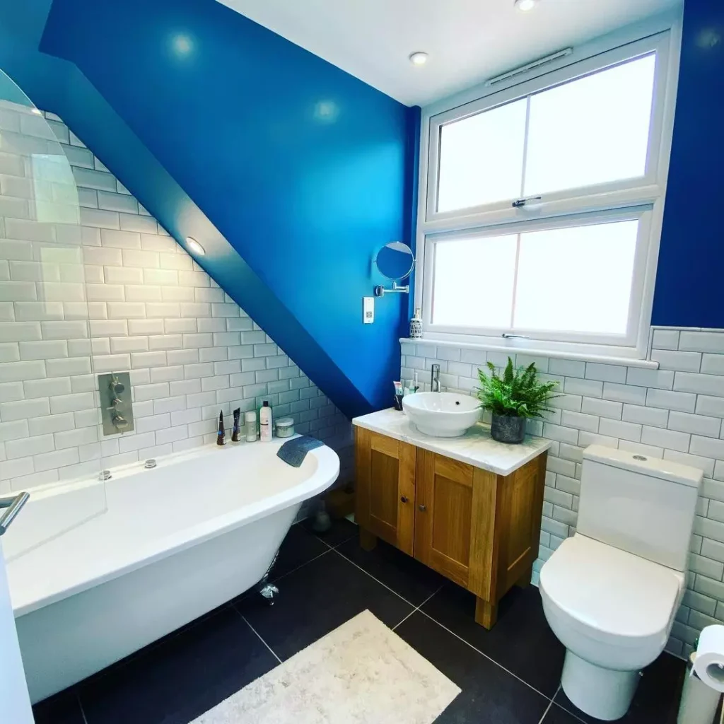 Incorporate a Freestanding Bathtub