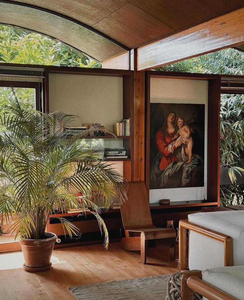 Mid-Century Modern Pink with Retro Charm