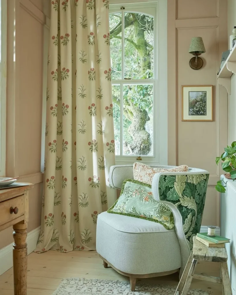 Floral Curtains for a Cozy, Warm Ambiance