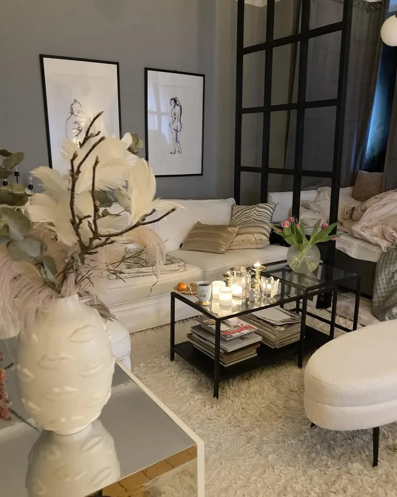 Go for Neutral Furniture with Accent Decor