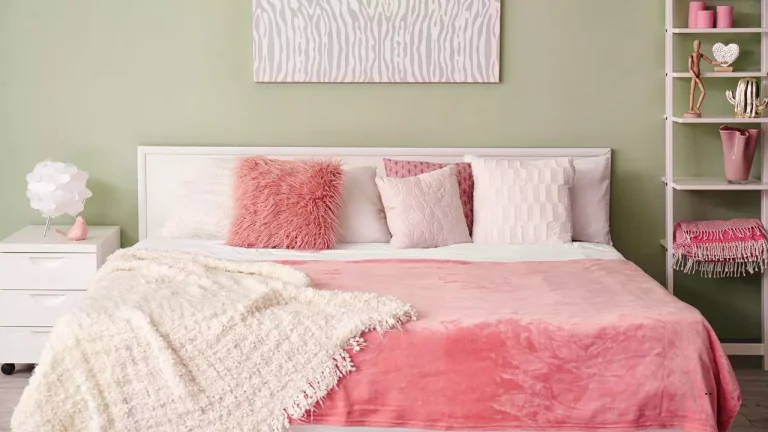 Pink Bedroom Décor Ideas