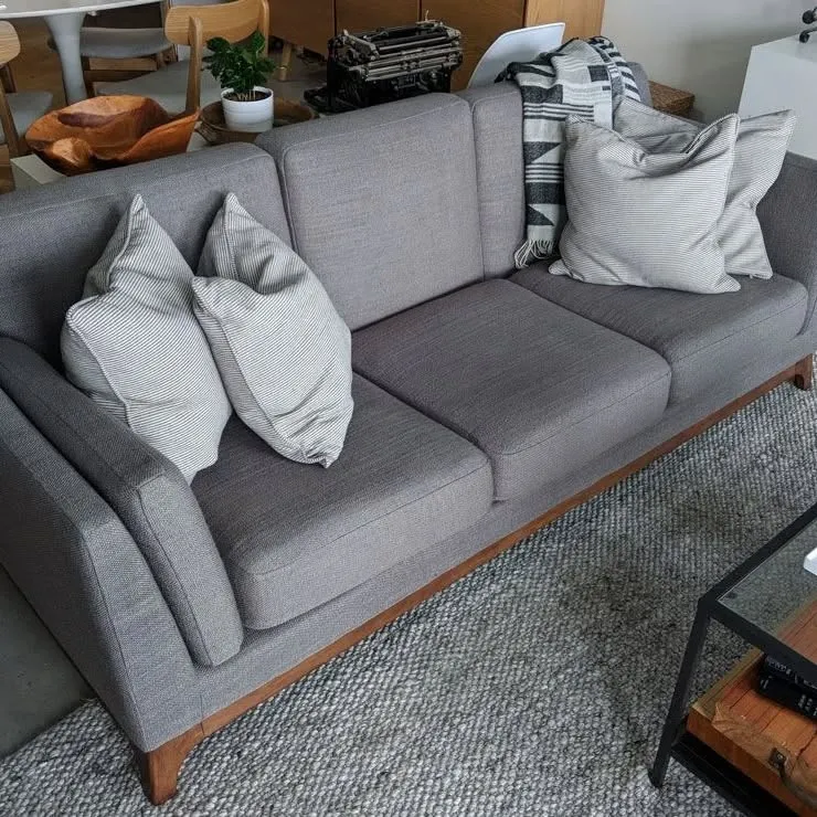 Pair with Soft Neutrals