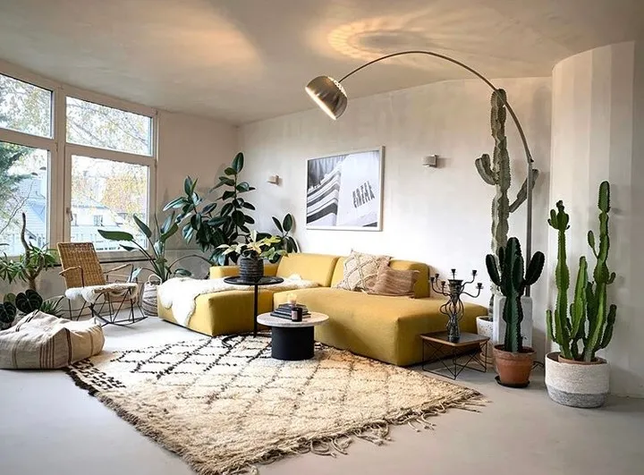 Use Natural Light to Enhance the Yellow