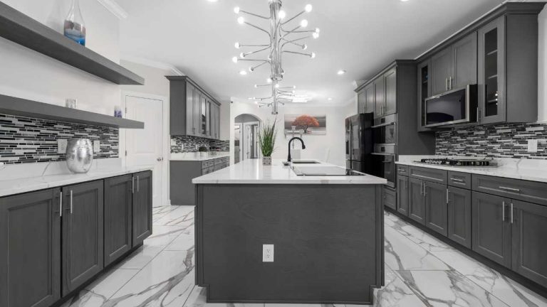 26 Black and White Kitchen Ideas 